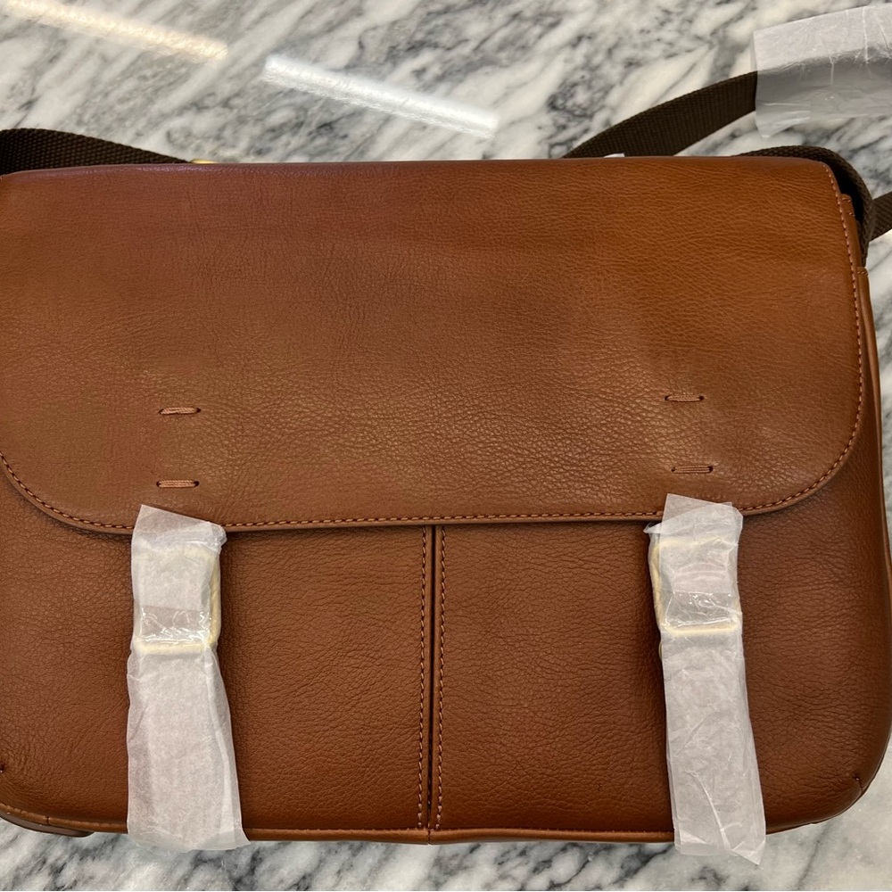 New Fossil Buckner EW City Cognac Leather Messenger Bag